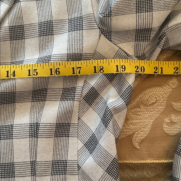 Cabi Gray Plaid Women's Blazer - Picture 4 of 4